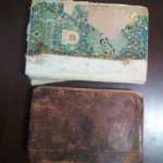 دو جلد کتاب خطی قرآن قدیمی
